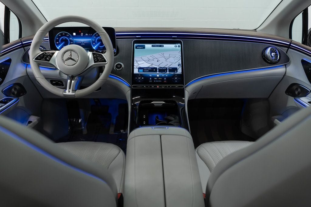 Used 2023 Mercedes-Benz EQE 500 4MATIC Sedan image 10