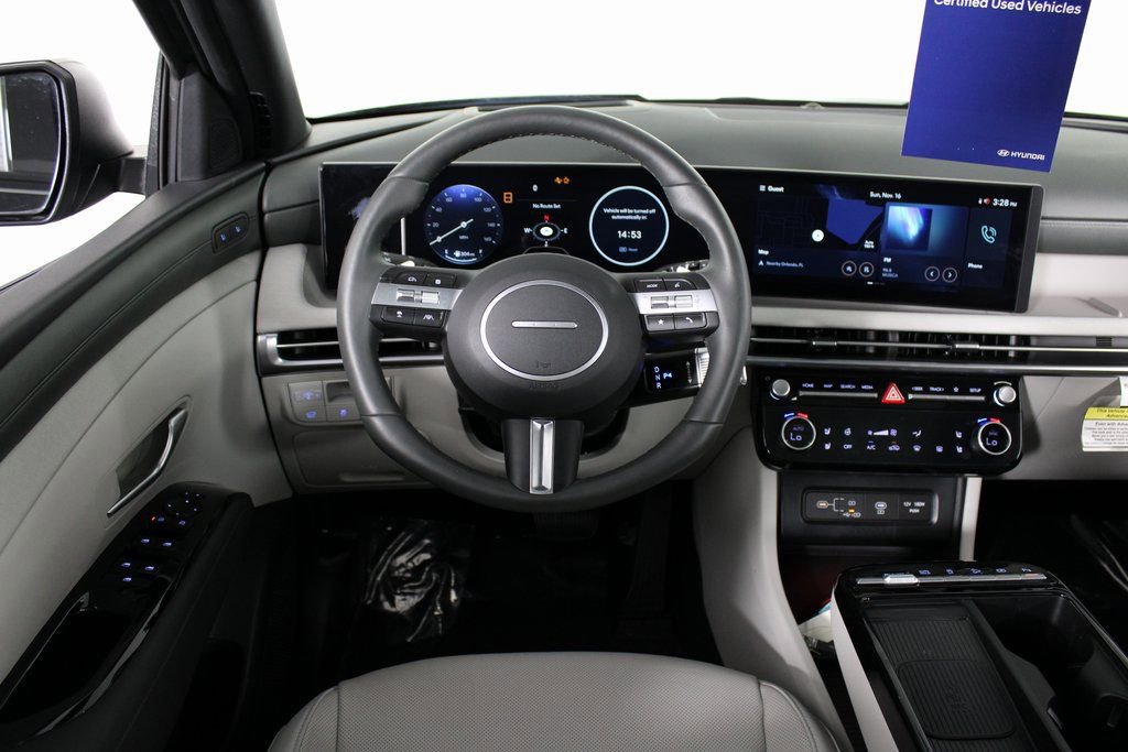 Used 2025 Hyundai Tucson Limited image 4