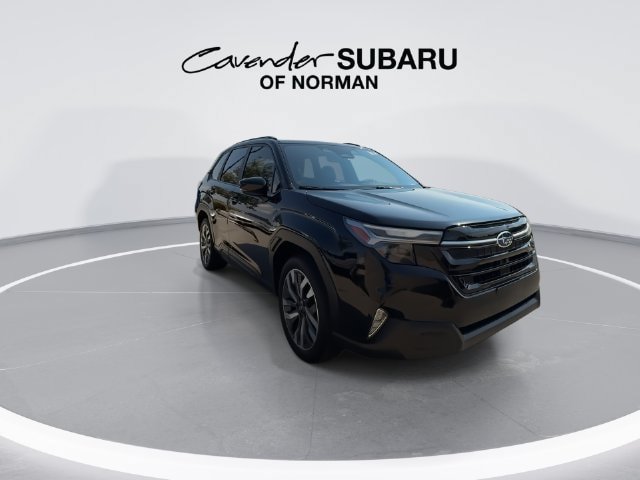 Used 2025 Subaru Forester Touring AWD/4WD image 2