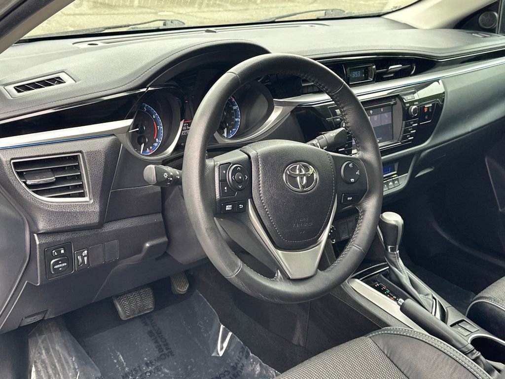 Used 2015 Toyota Corolla S FWD image 14
