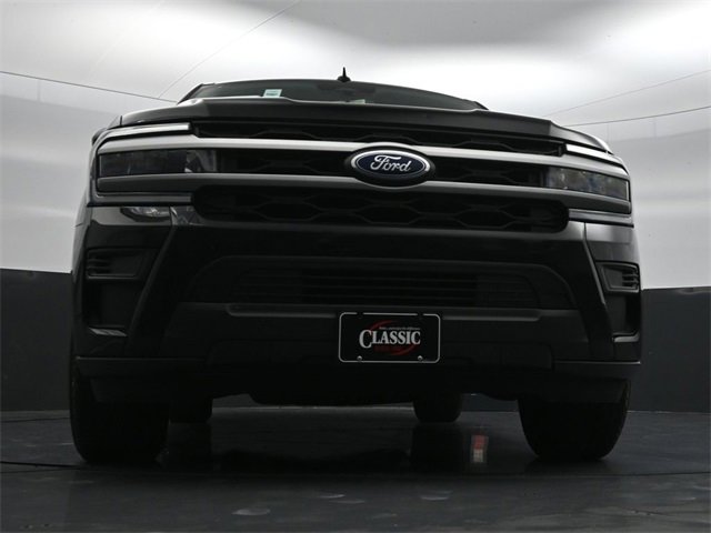 Used 2023 Ford Expedition XLT image 28