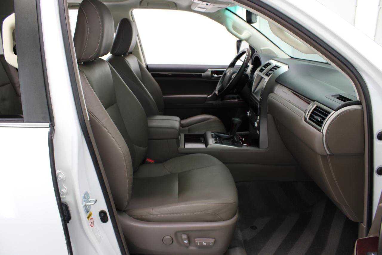 Used 2018 Lexus GX 460 Premium AWD/4WD image 48