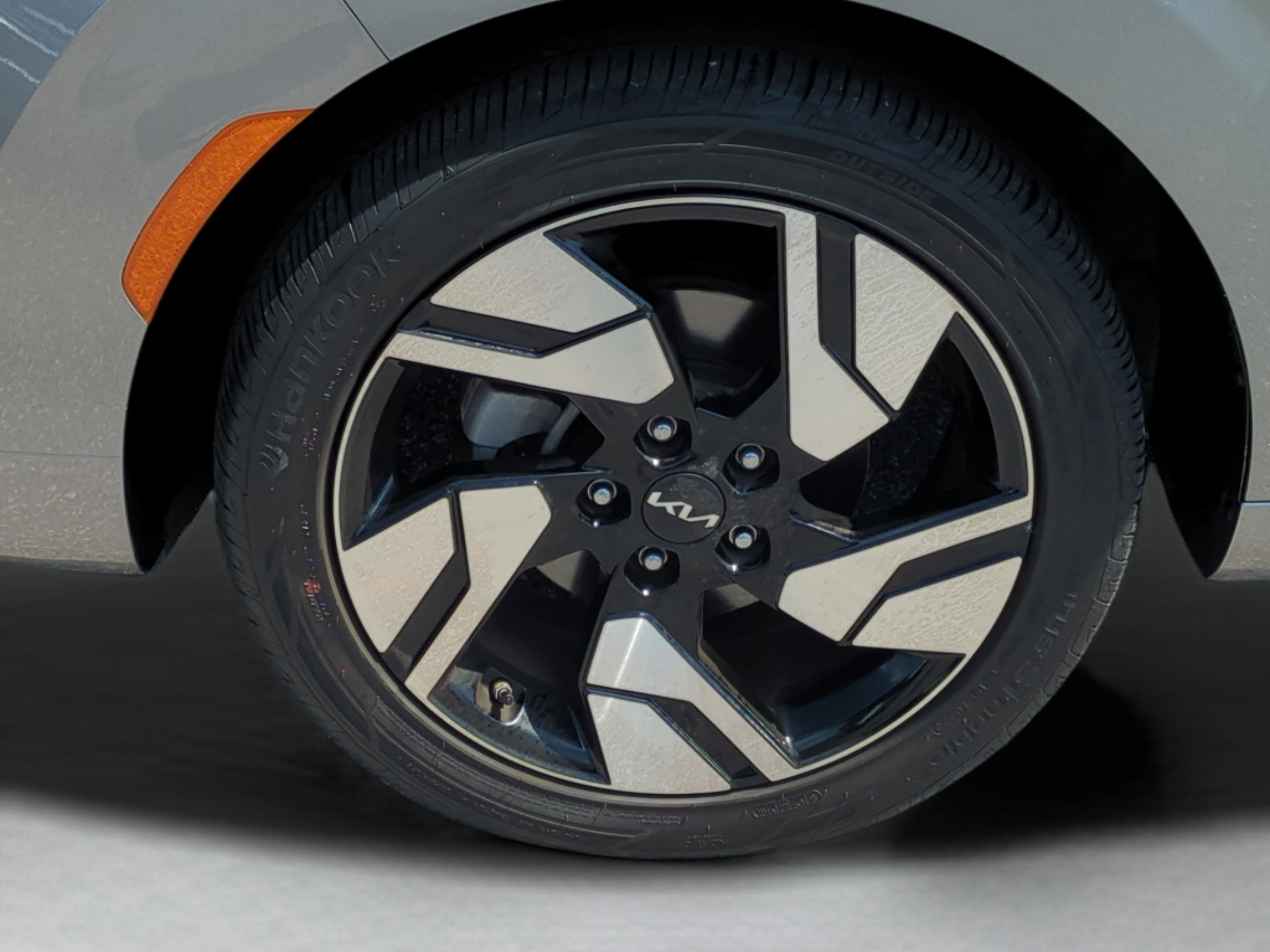 Certified 2023 Kia Soul GT-Line image 10