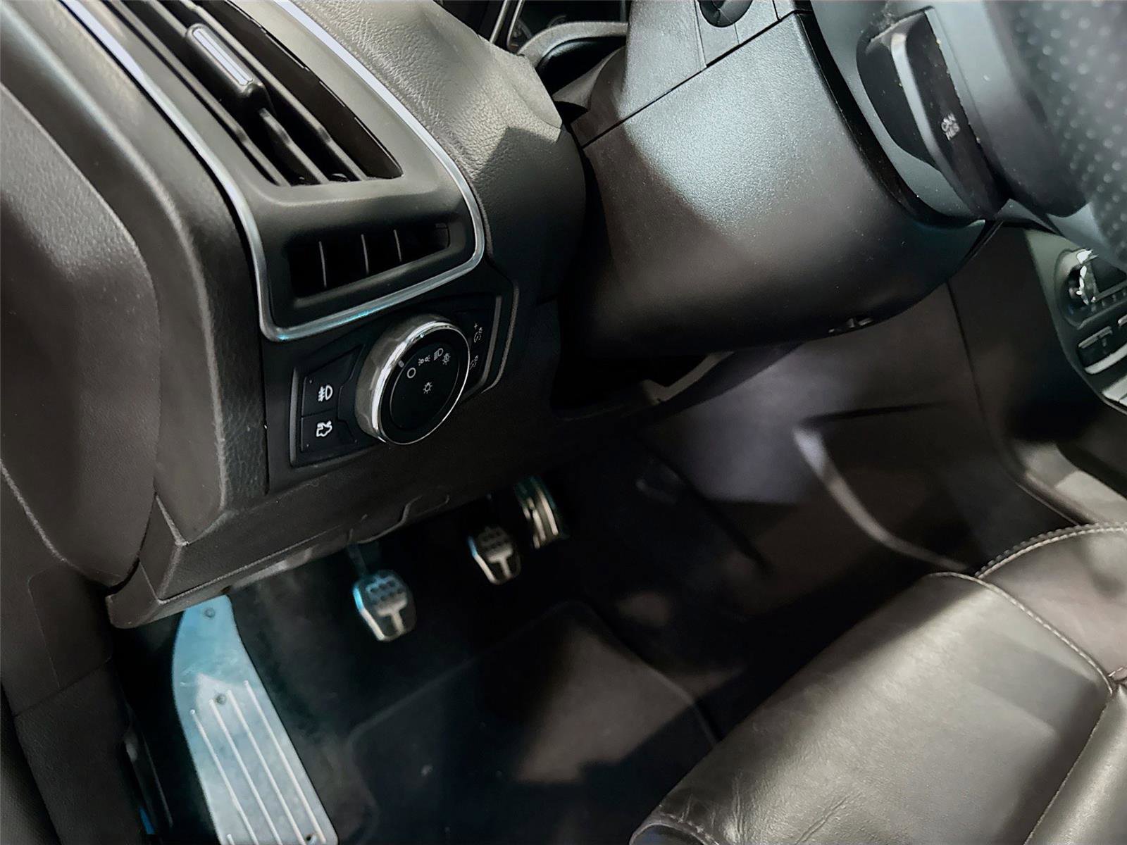 Used 2014 Ford Focus ST w/ Equipment Group 202A FWD image 7
