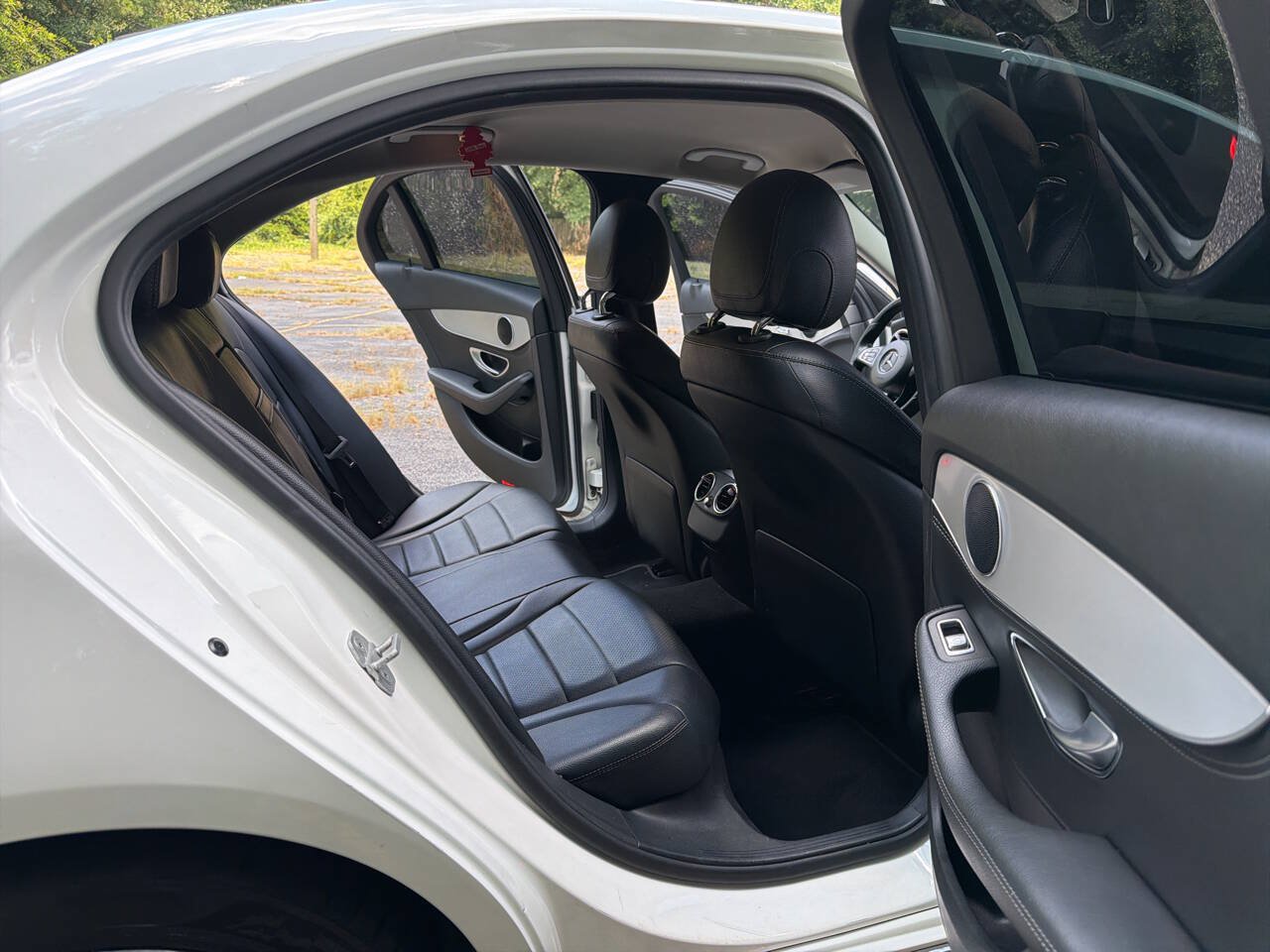 Used 2015 Mercedes-Benz C 300 Sedan image 24