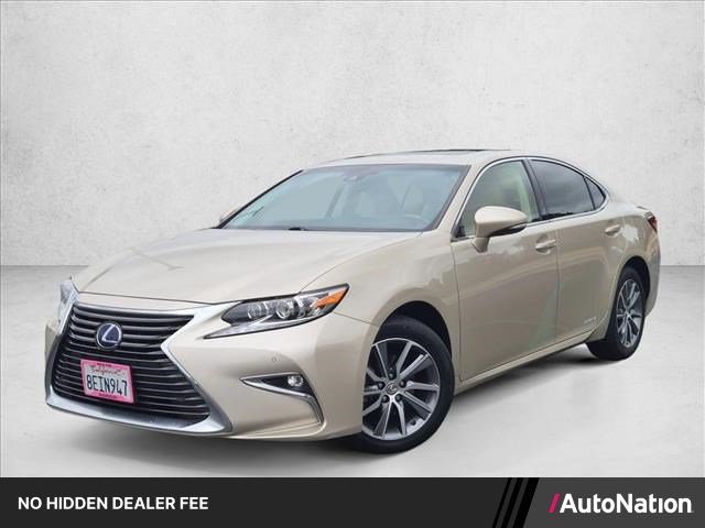 Used 2018 Lexus ES 300h w/ Navigation Package