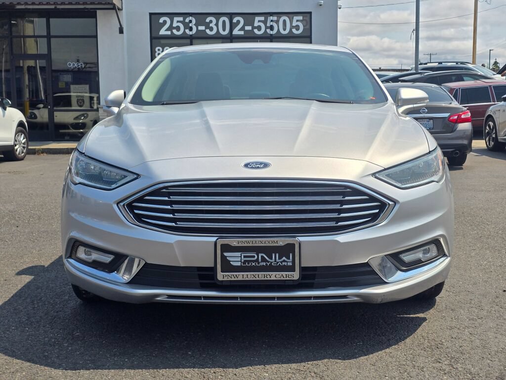 Used 2017 Ford Fusion Energi SE FWD image 3