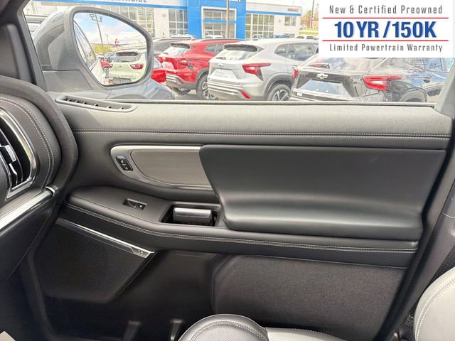 Used 2025 Ford Expedition Platinum image 26