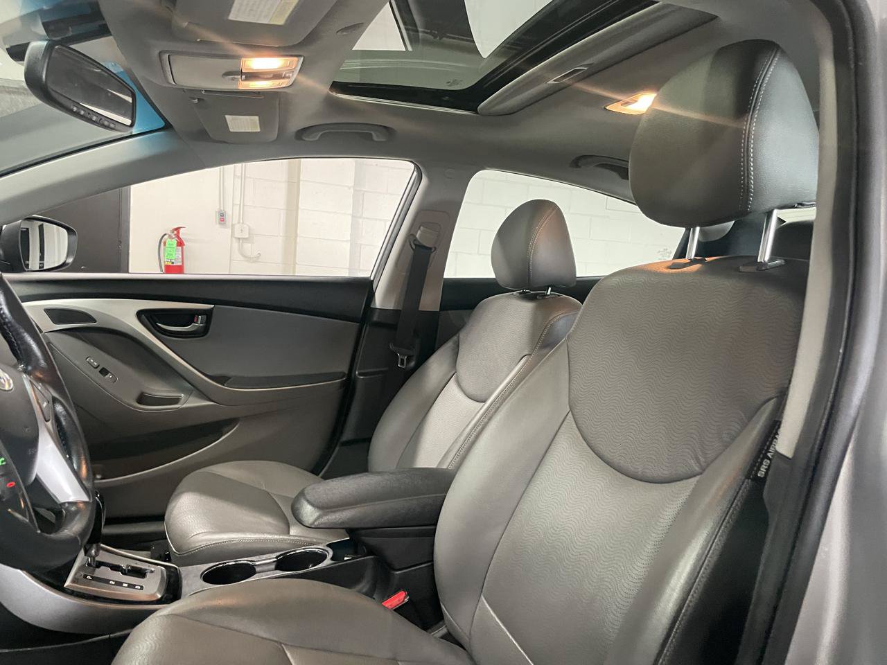 Used 2013 Hyundai Elantra Limited w/ Technology Pkg FWD image 12