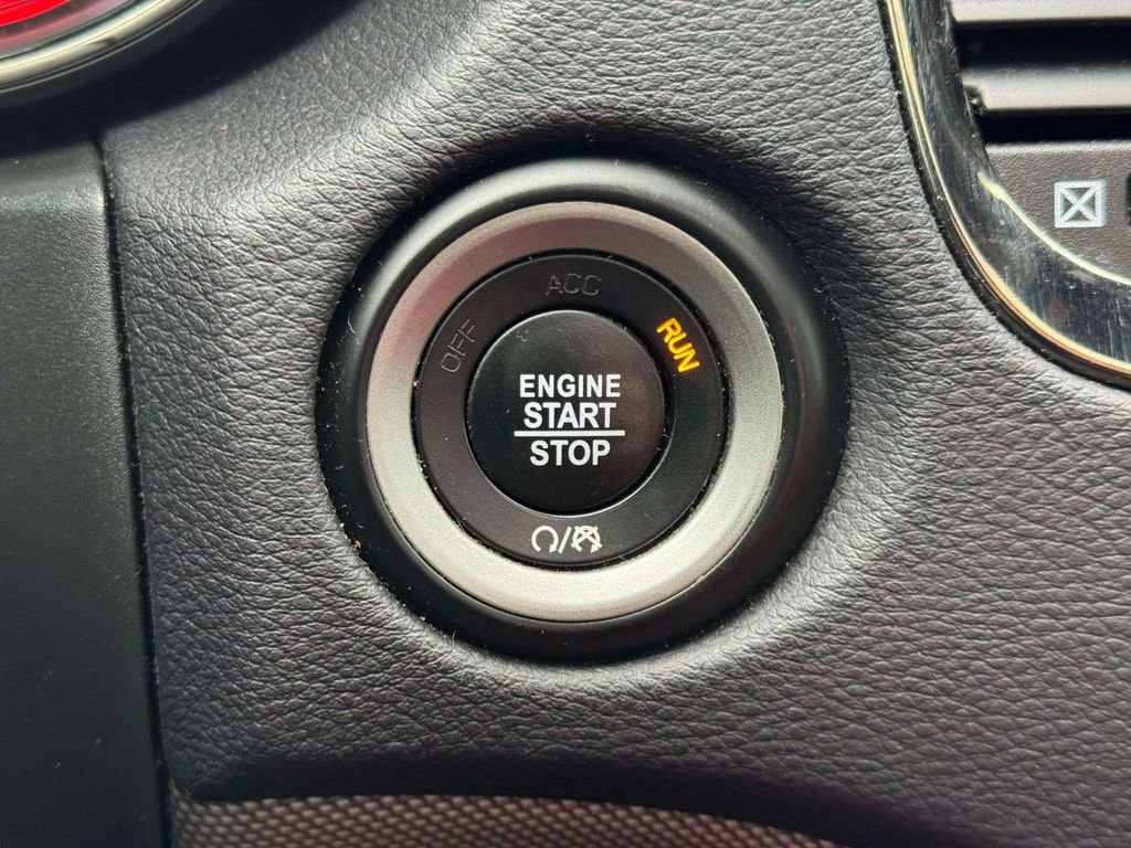 Used 2020 Dodge Durango R/T w/ Blacktop Package image 26