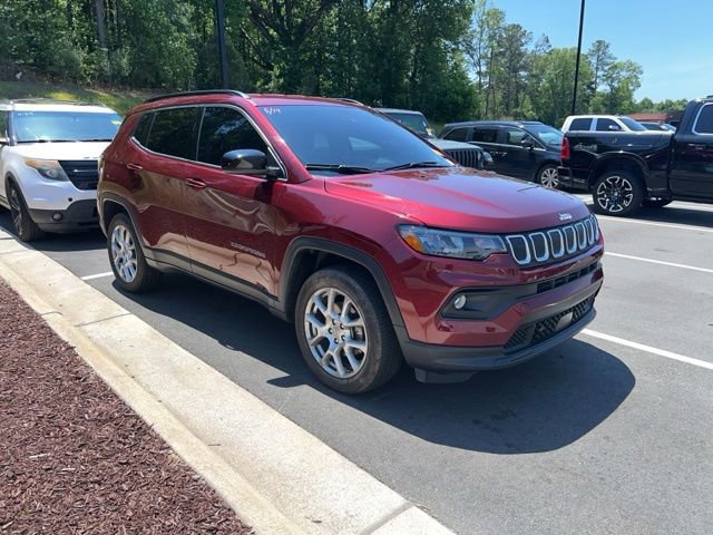 Used 2022 Jeep Compass Latitude AWD/4WD image 9