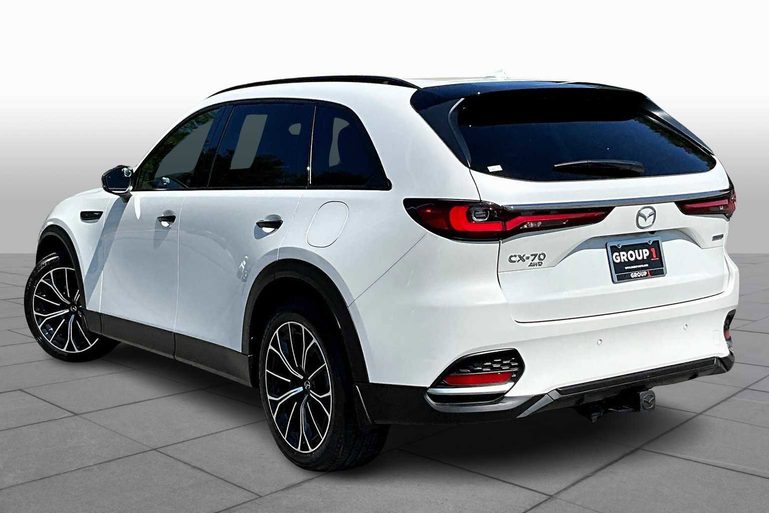 Used 2025 MAZDA CX-70 Plug-In Hybrid w/ Premium Pkg image 11