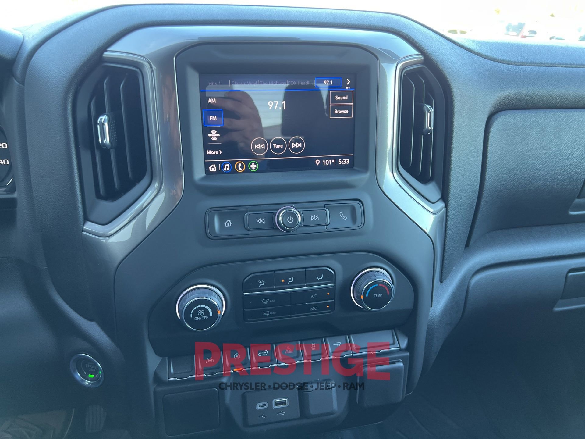Used 2025 Chevrolet Silverado 1500 Custom w/ Turbomax Blackout Package RWD image 39