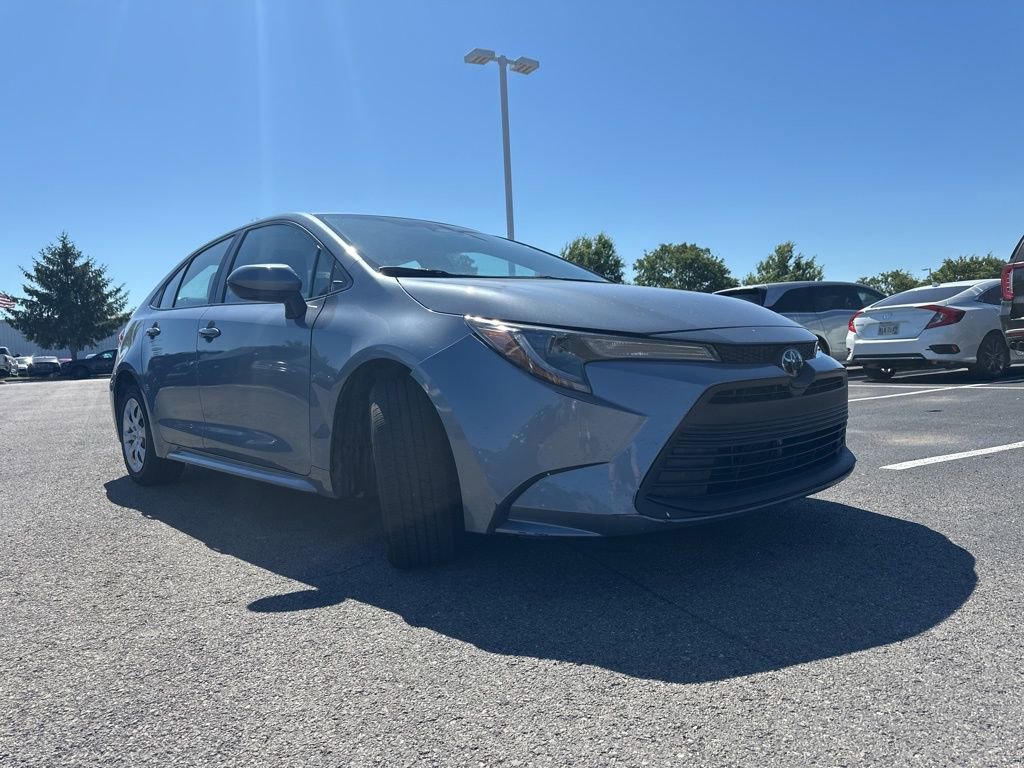 Used 2024 Toyota Corolla LE FWD image 11