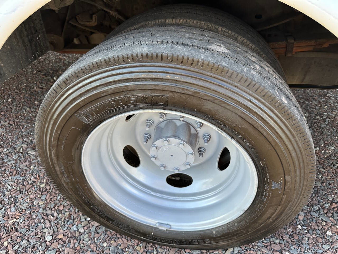 Used 2009 Ford F550 2WD Regular Cab Super Duty image 26