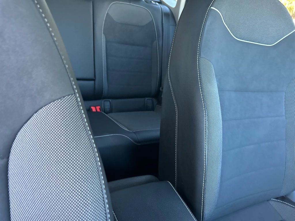 Certified 2023 Volkswagen Taos SE image 38