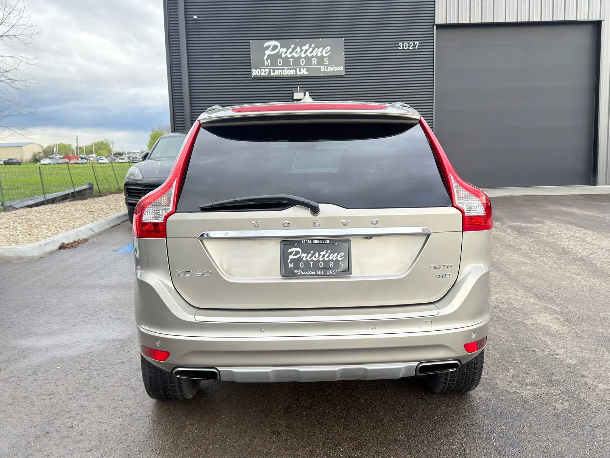 Used 2016 Volvo XC60 T6 Platinum AWD/4WD image 7