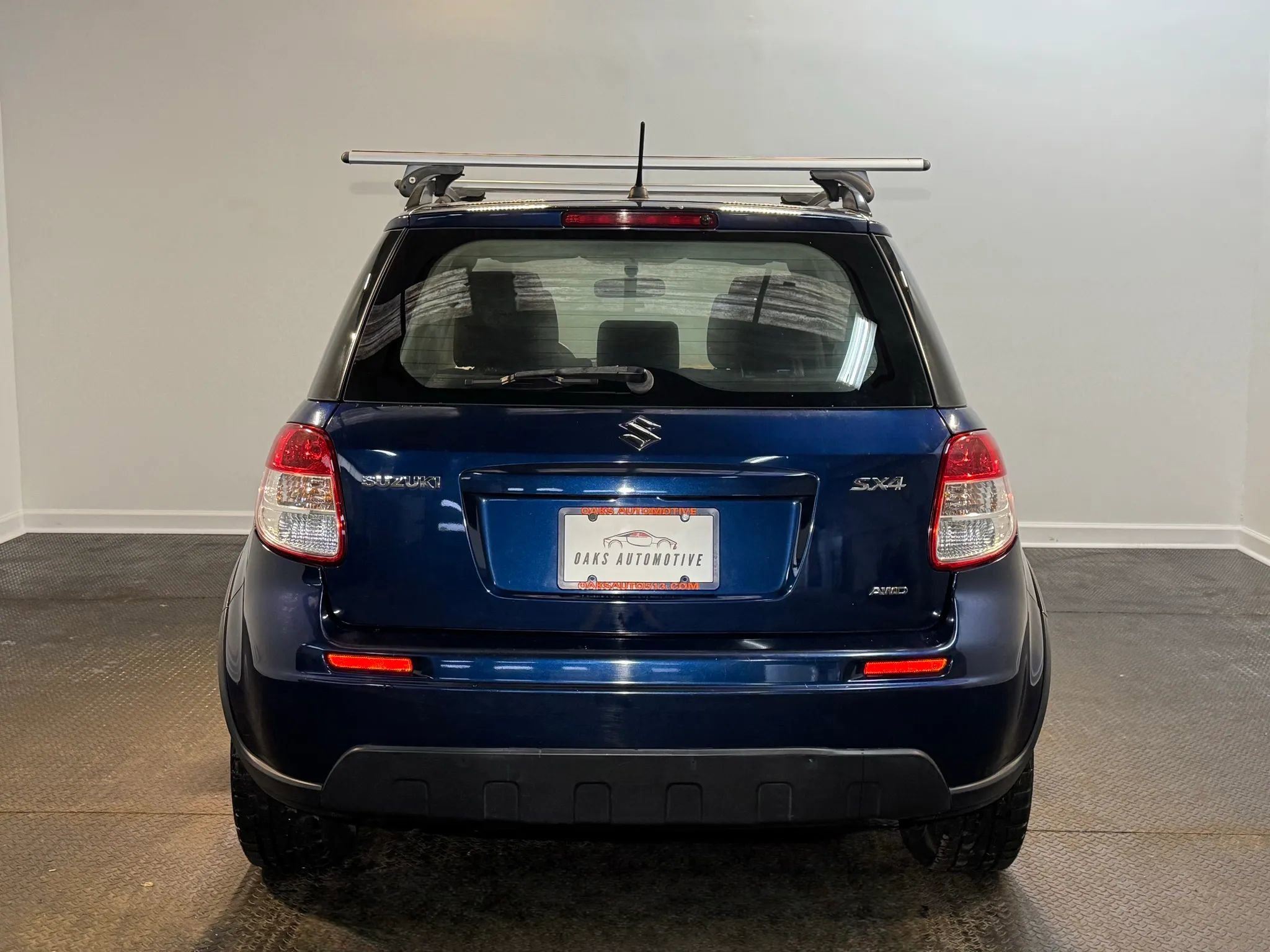 Used 2011 Suzuki SX4 Hatchback 4D image 5