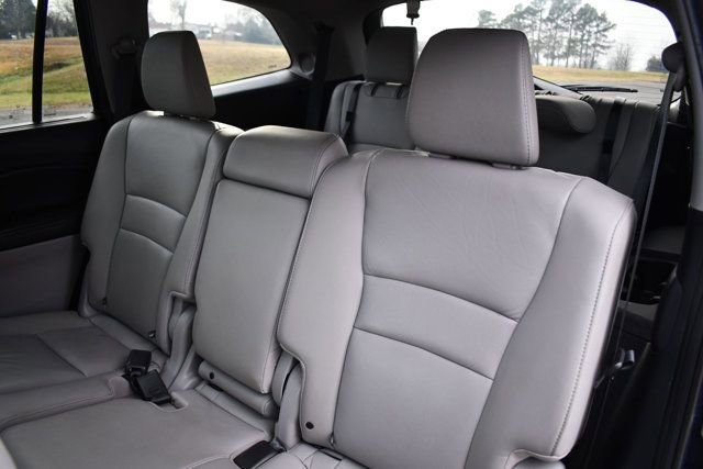 Used 2019 Honda Pilot Touring image 32