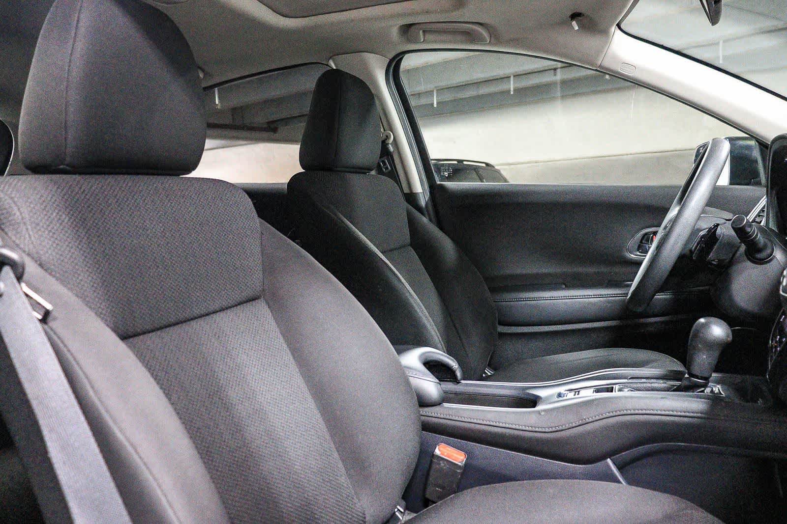 Used 2018 Honda HR-V EX image 17