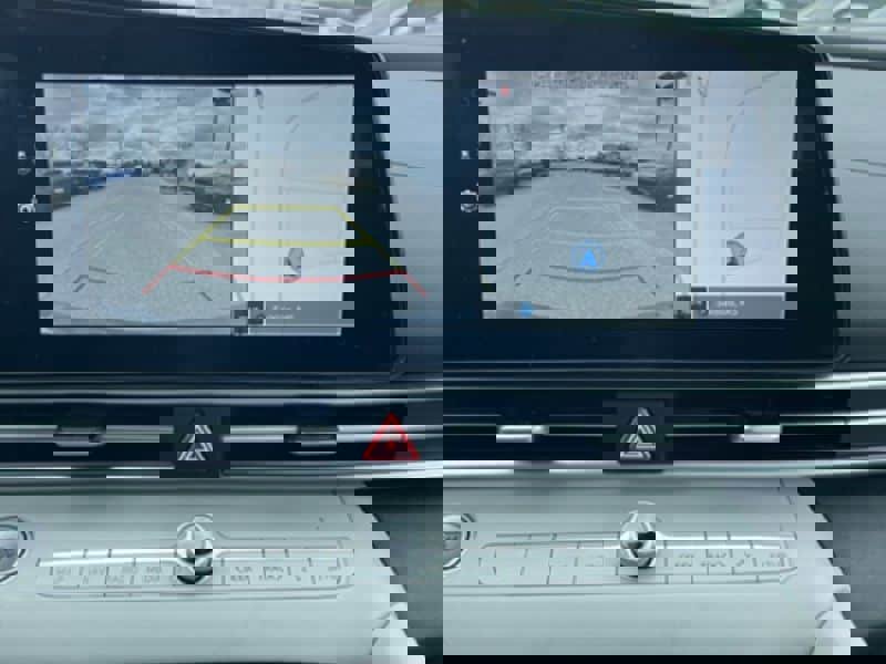 Used 2025 Hyundai Elantra Limited image 10