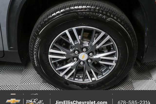 Certified 2025 Chevrolet Traverse LT image 35