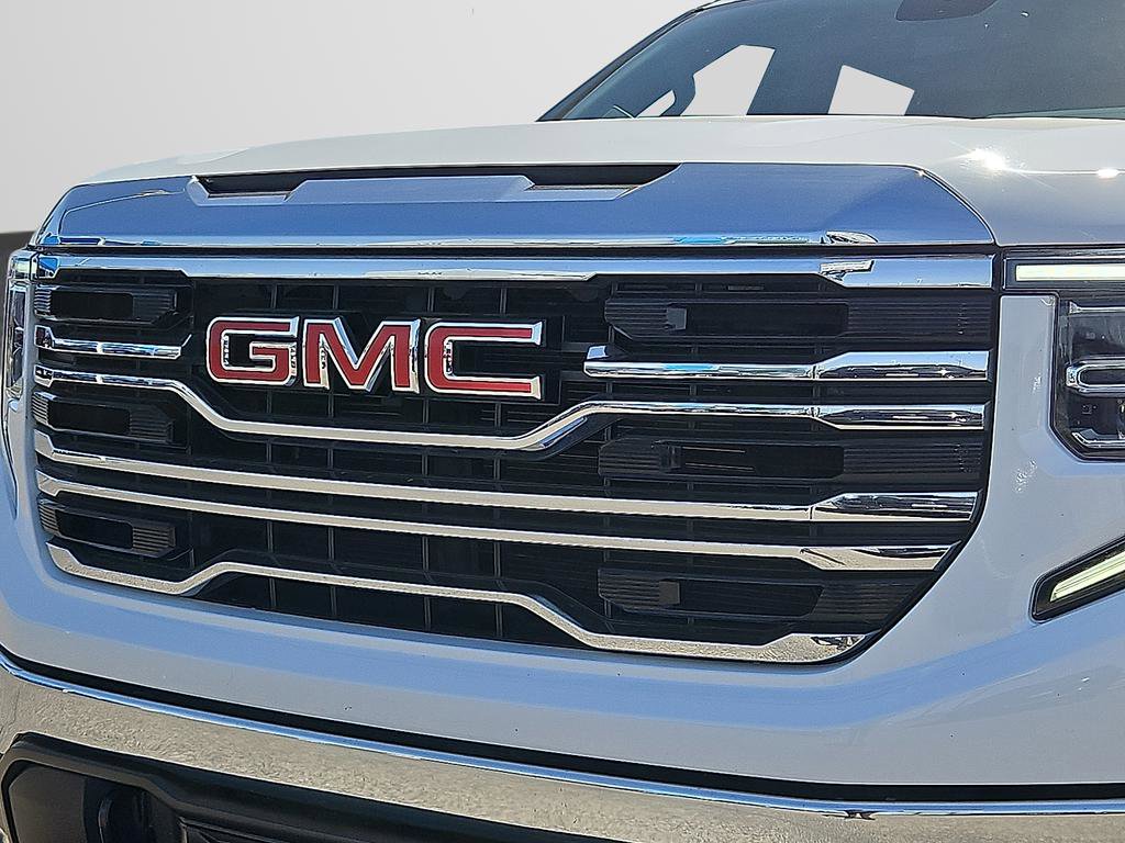 Used 2025 GMC Sierra 1500 SLT image 7