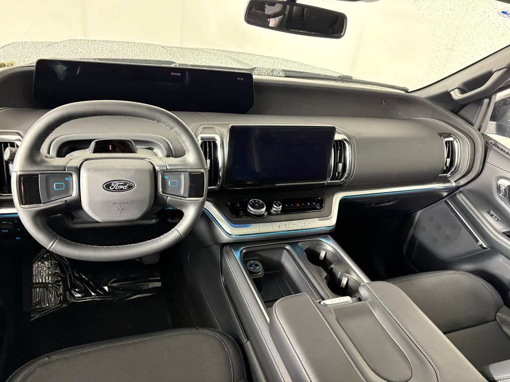 New 2026 Ford Expedition Platinum w/ Stealth Performance Package AWD/4WD image 31