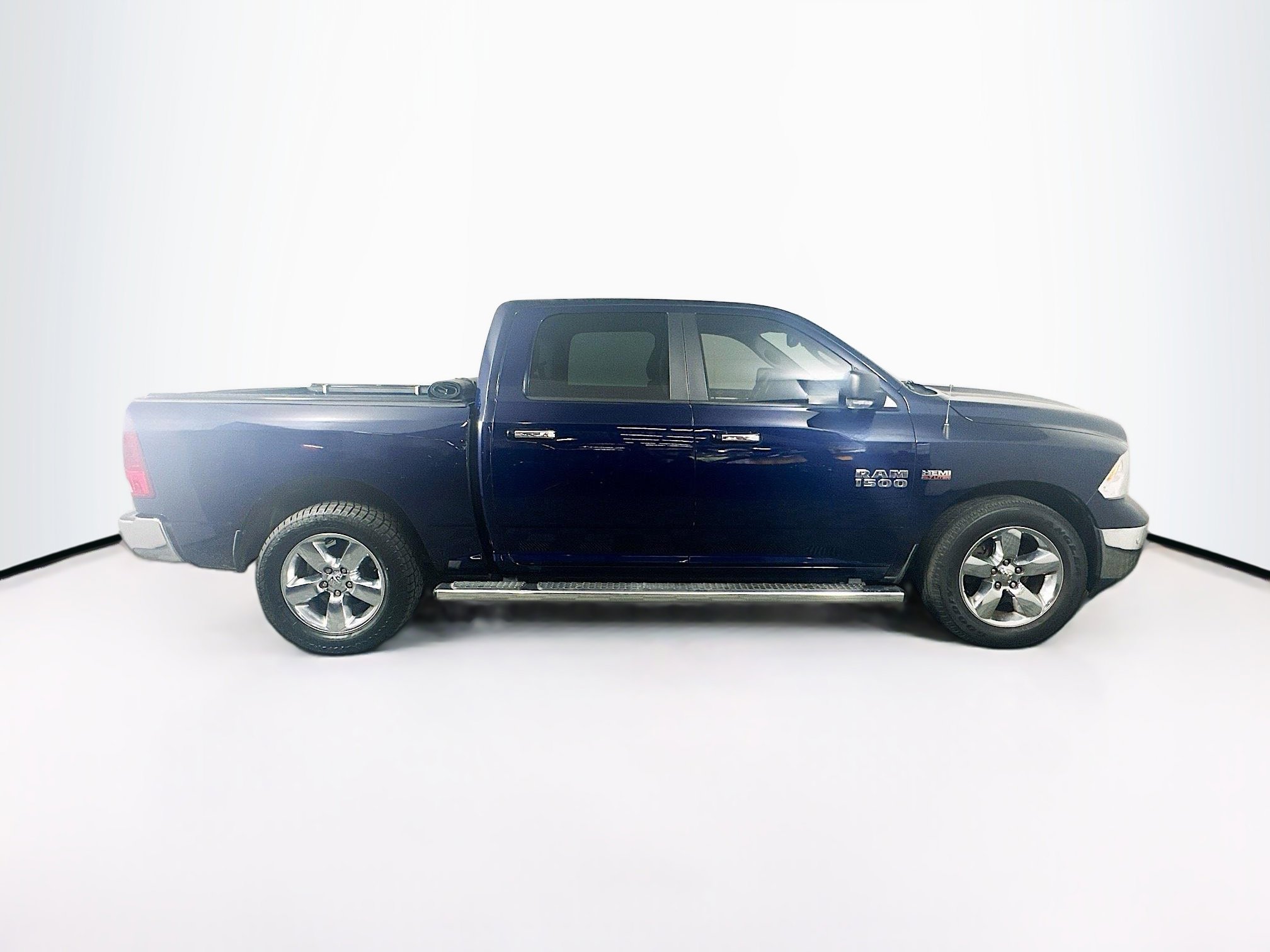 Used 2015 RAM 1500 Lone Star RWD image 10