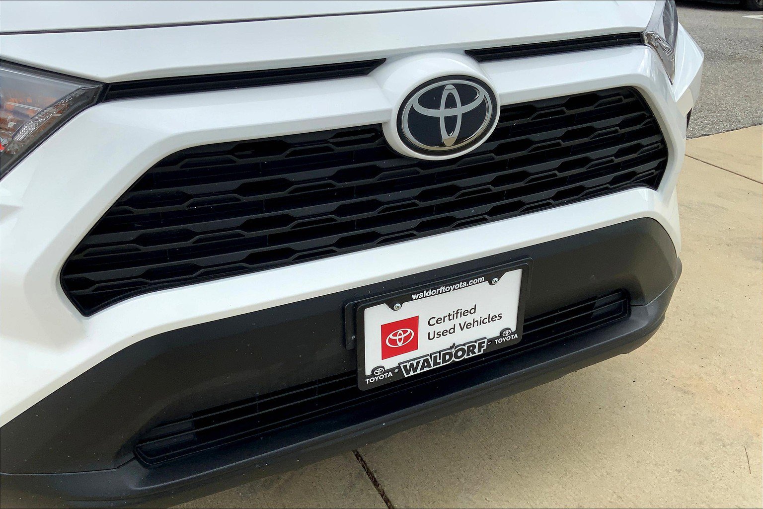 Used 2022 Toyota RAV4 LE AWD/4WD image 29