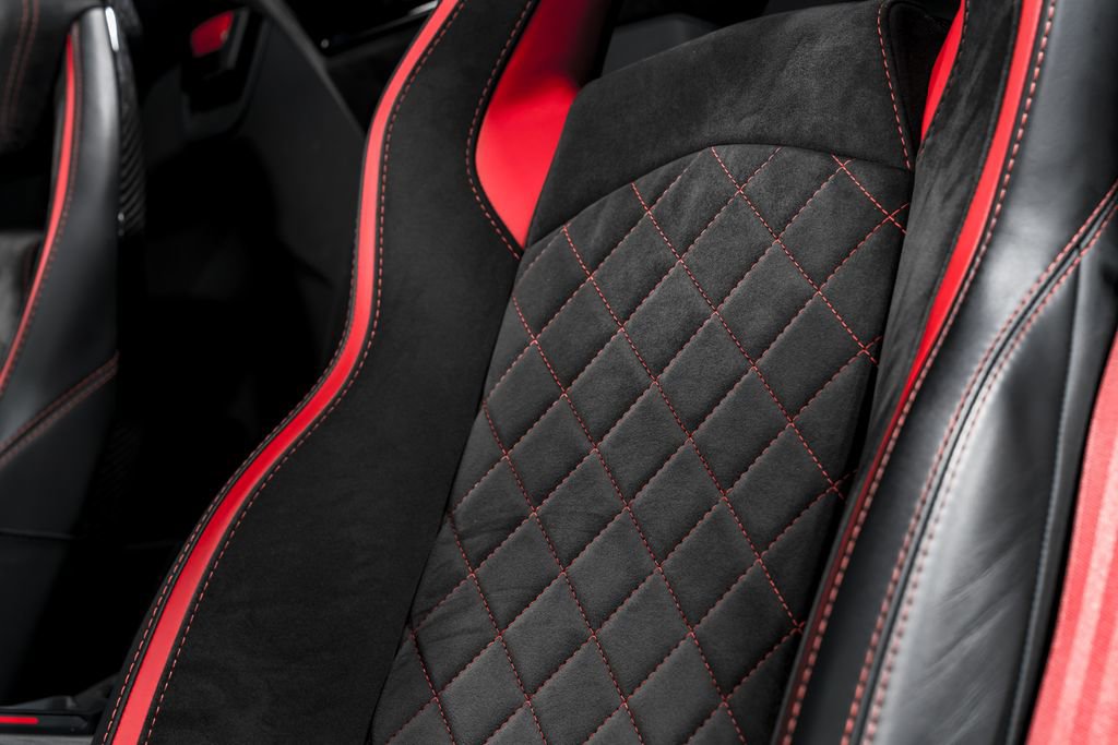 Used 2018 Lamborghini Aventador S image 21