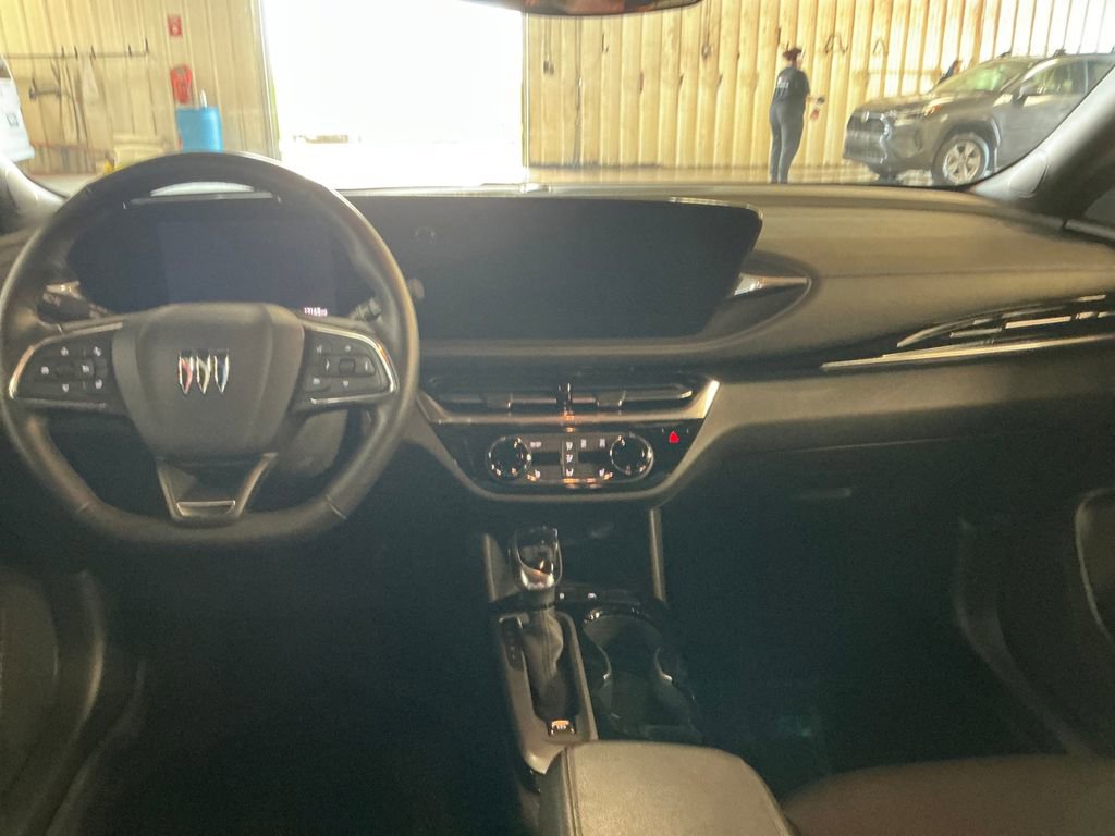 Certified 2024 Buick Envista Sport Touring w/ Convenience I Package FWD image 18