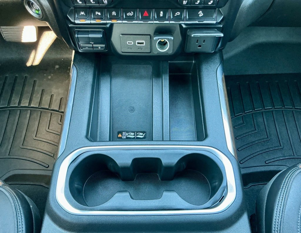 Used 2021 Chevrolet Silverado 1500 High Country w/ Technology Package image 35