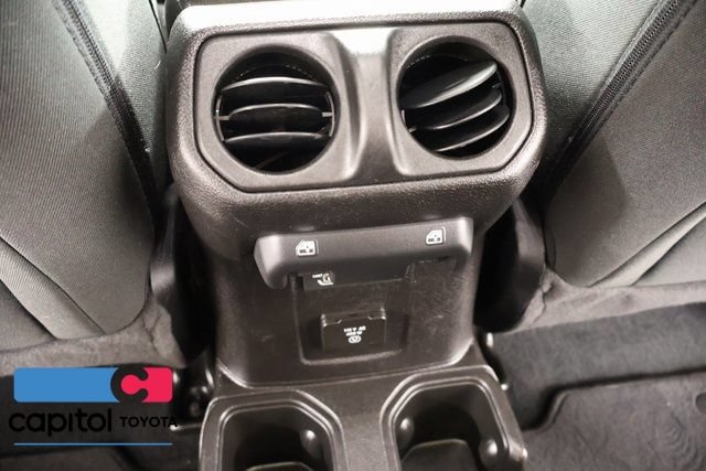 Used 2023 Jeep Gladiator Sport AWD/4WD image 28