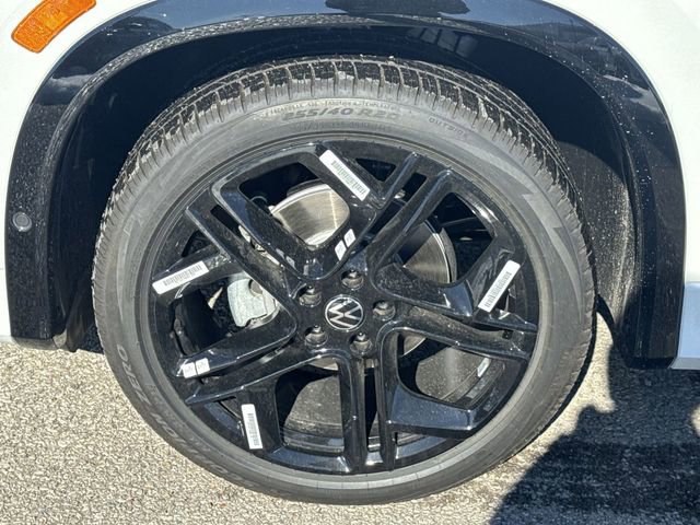 New 2026 Volkswagen Tiguan SE R-Line image 22