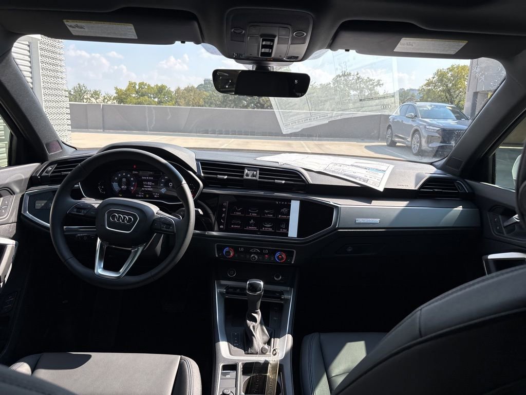 New 2025 Audi Q3 2.0T Premium image 18