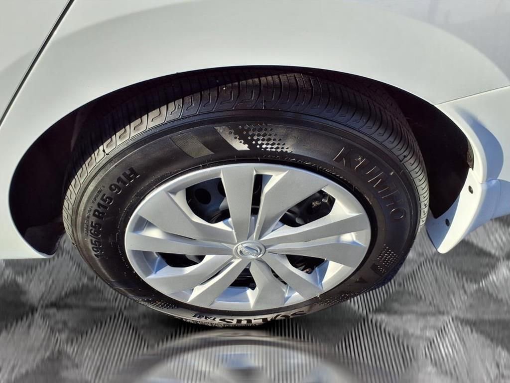 Certified 2025 Nissan Versa S w/ Trunk Package image 18