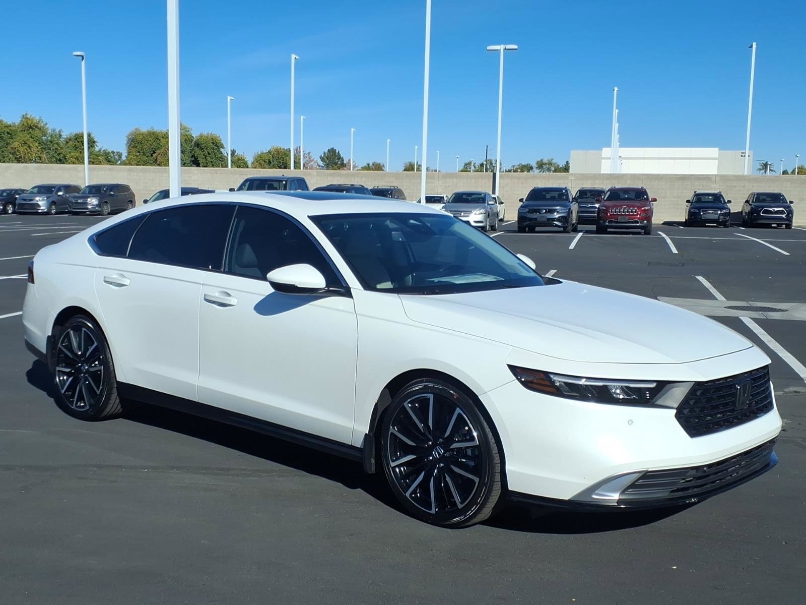 Used 2024 Honda Accord Touring image 5