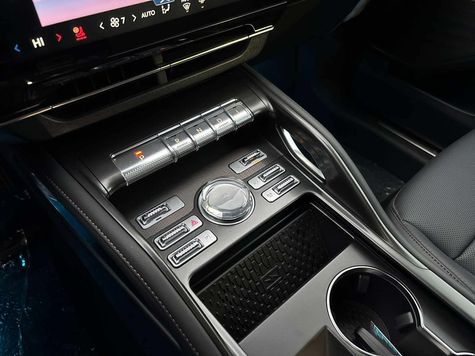 New 2026 Lincoln Nautilus Premier image 24