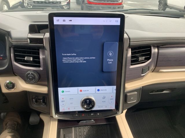 Used 2022 Ford Expedition Platinum AWD/4WD image 15