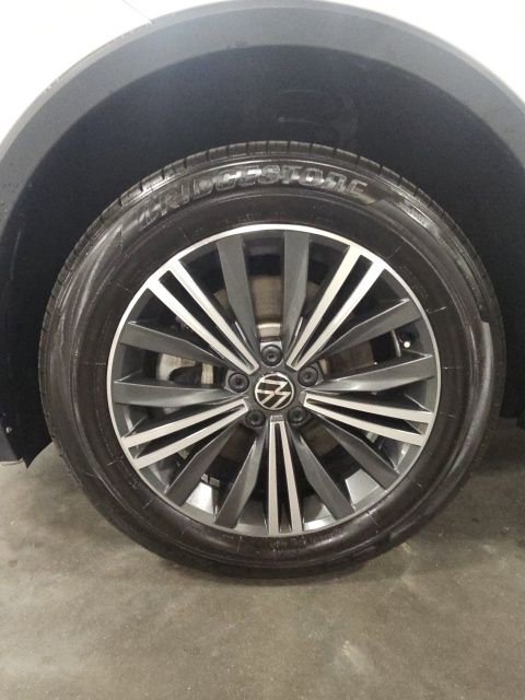 Used 2024 Volkswagen Tiguan Wolfsburg Edition image 49