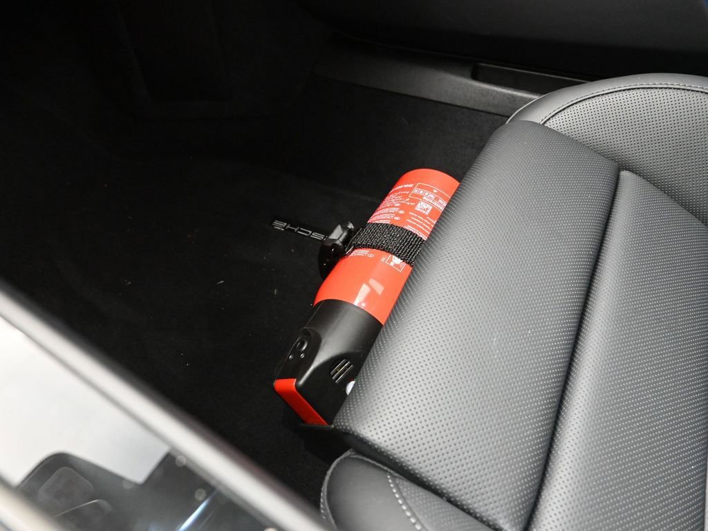 Used 2025 Porsche 911 Carrera T image 21