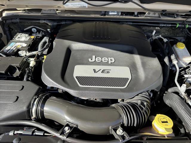 Used 2016 Jeep Wrangler Unlimited Sahara AWD/4WD image 20