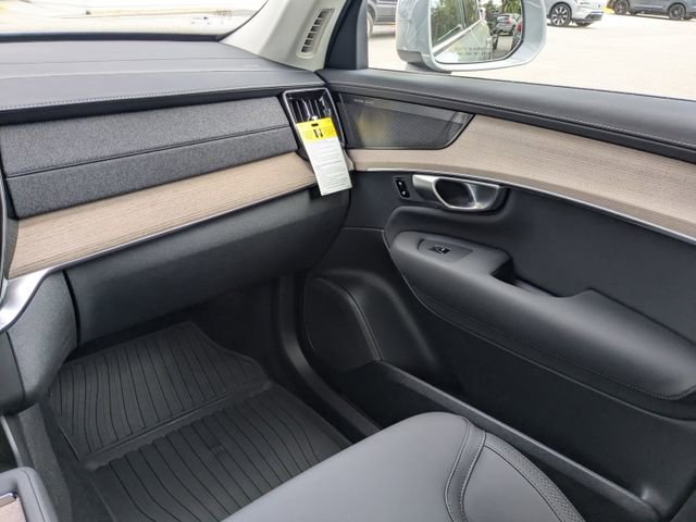 New 2025 Volvo XC90 T8 Plus w/ Protection Package Premier image 21