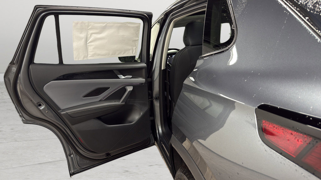 New 2026 Volkswagen Tiguan SE AWD/4WD image 30