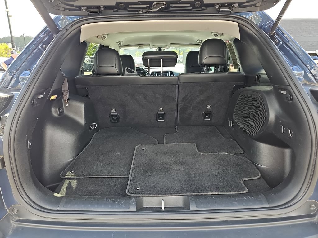 Used 2019 Jeep Cherokee Limited AWD/4WD image 16