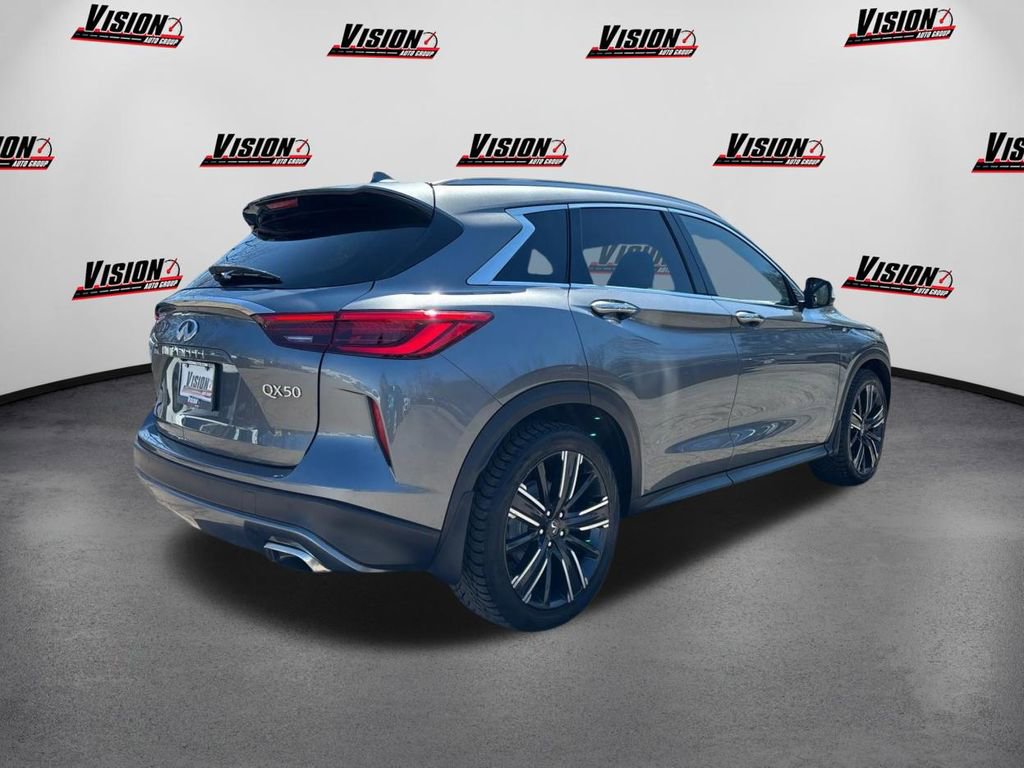 Used 2021 INFINITI QX50 Luxe w/ Appearance Package image 5