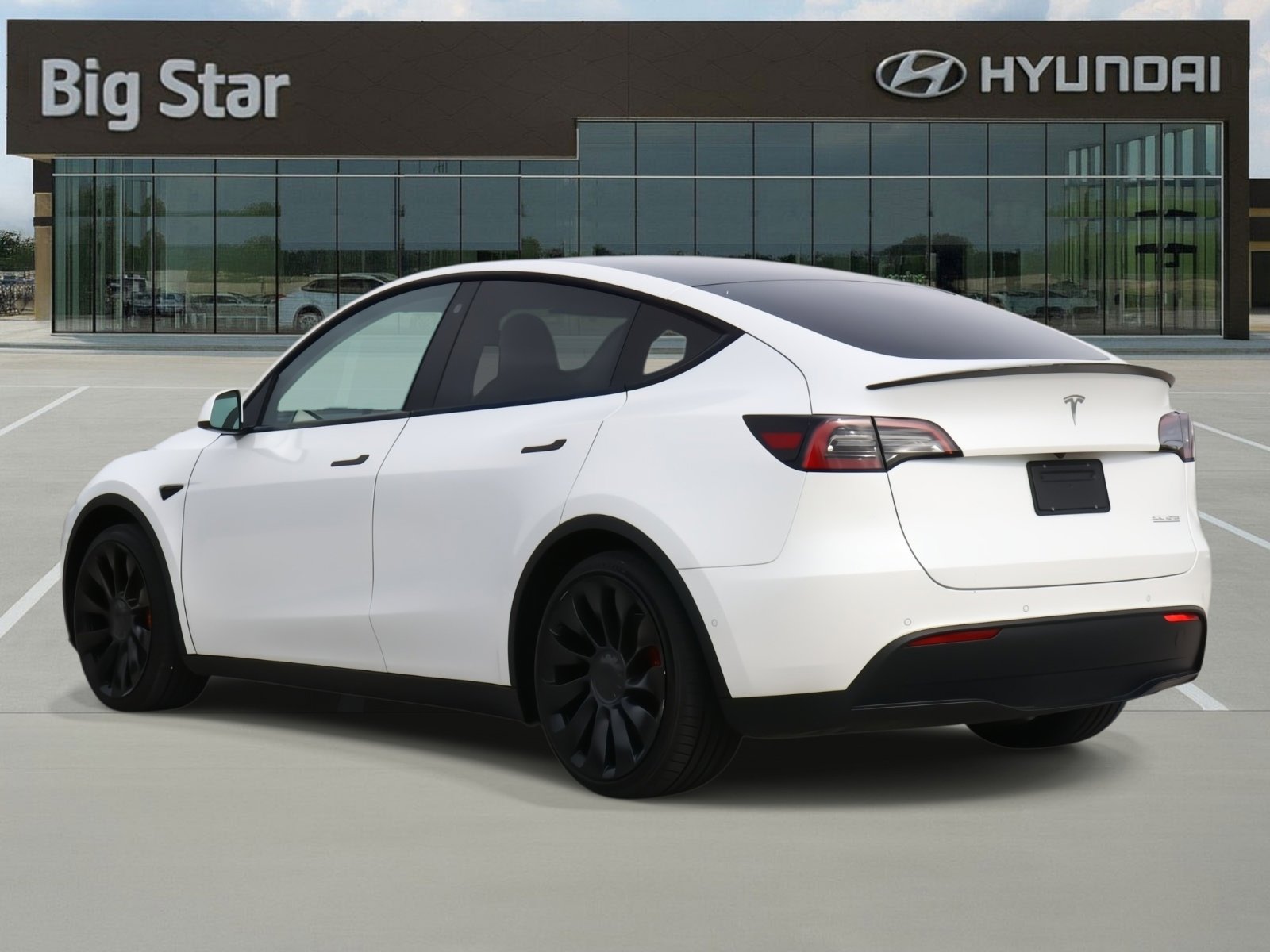 Used 2022 Tesla Model Y Performance image 3