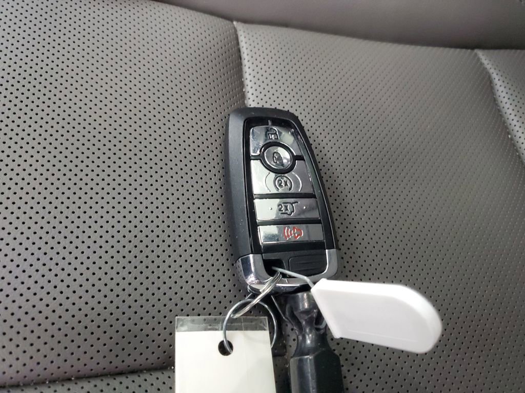 Used 2024 Lincoln Corsair AWD w/ Equipment Group 101A image 28