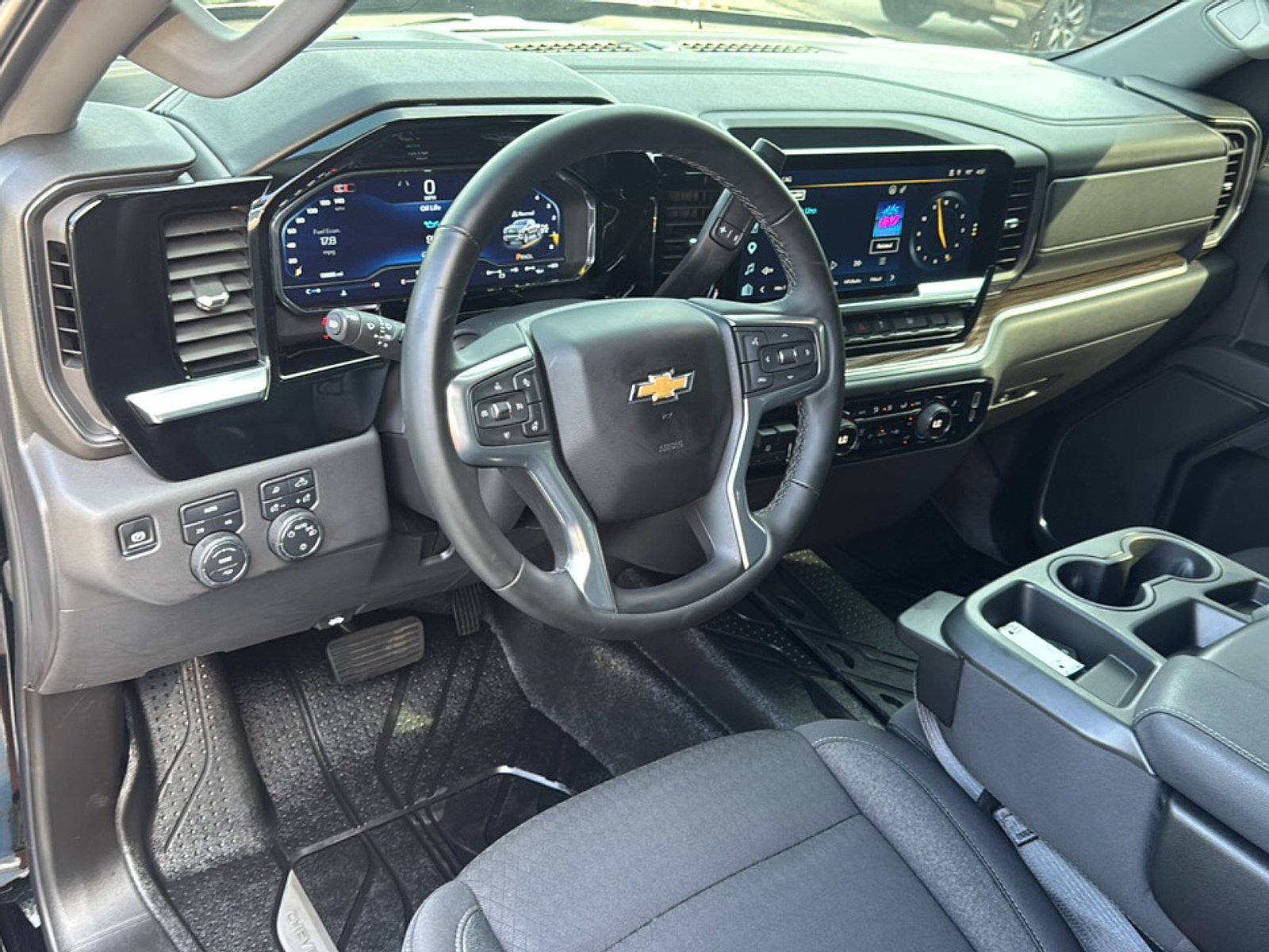 Certified 2025 Chevrolet Silverado 1500 LT w/ All Star Edition Plus AWD/4WD image 10